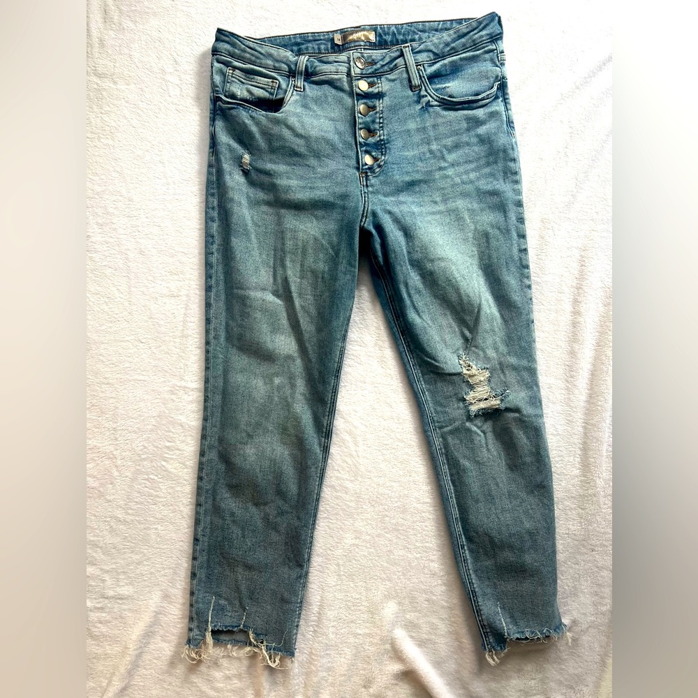 Kut Rachel high rise buttonfly mom Jean